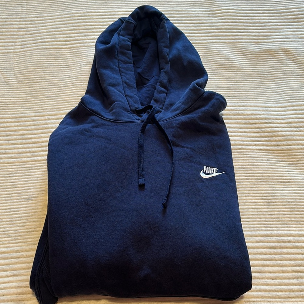 Men’s Nike Sweatshirt. Navy. Small stain on the front. 2XL